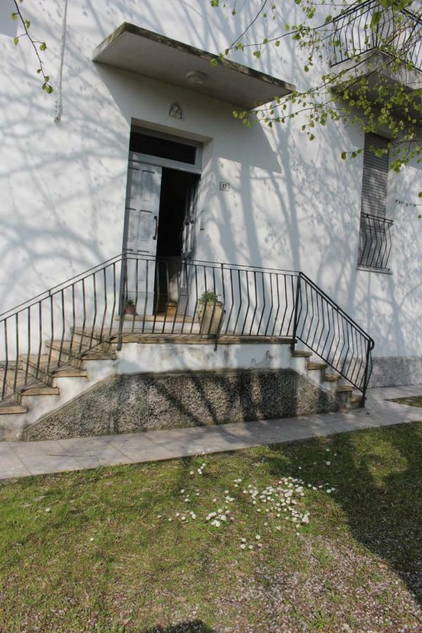 Villa Dei Tigli San Vicenzo di Galliera Exterior photo